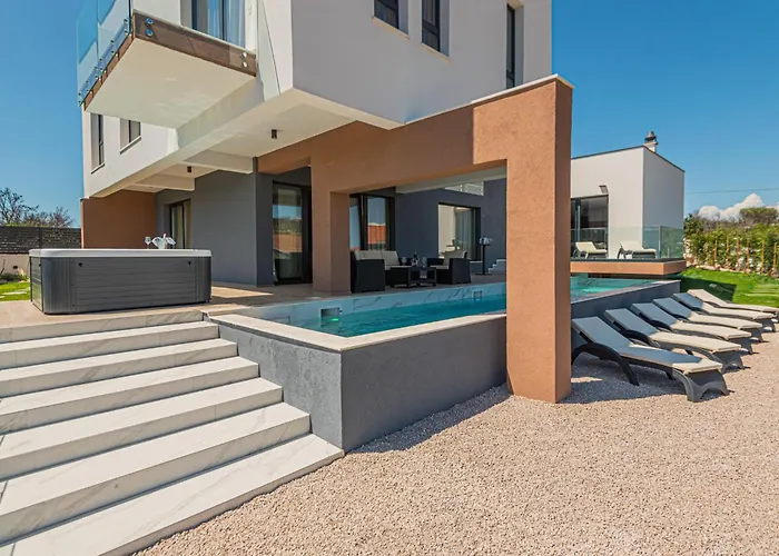 Villa Simun By Interhome *